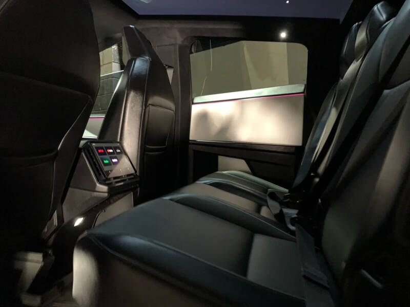 2024 Tesla Cybertruck