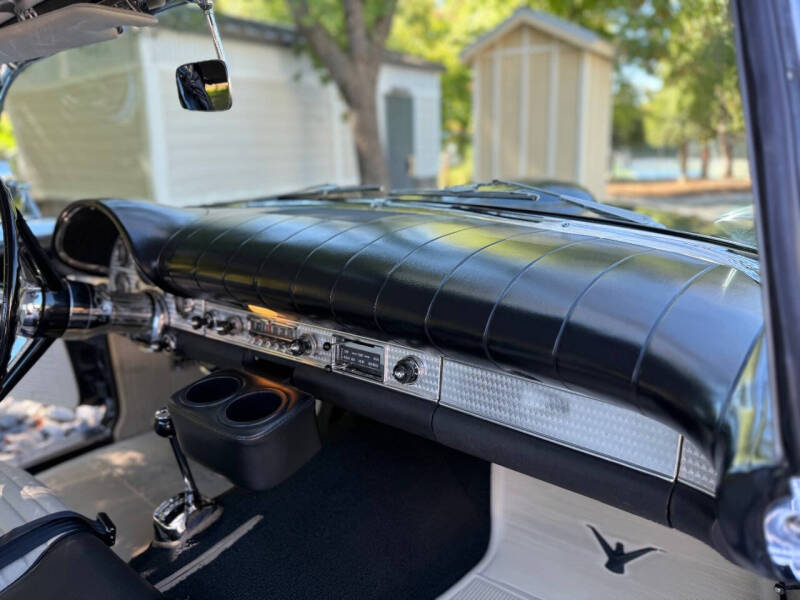 1957 Ford Thunderbird