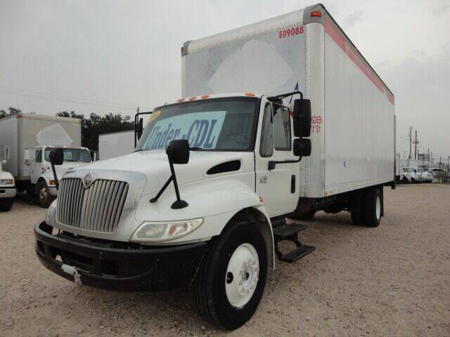 2004 International DuraStar 4200 for sale at Regio Truck Sales in Houston TX