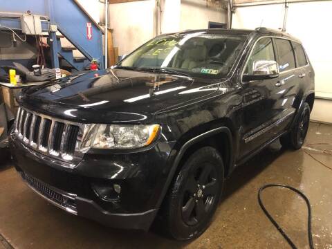 2011 Jeep Grand Cherokee for sale at SARRACINO AUTO SALES INC in Burgettstown PA