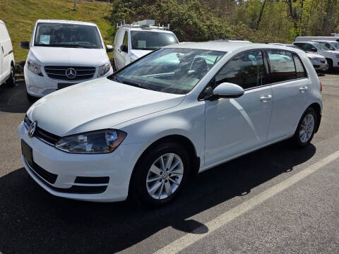 2017 Volkswagen Golf TSI S