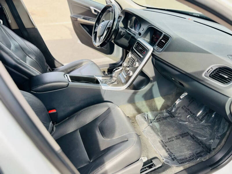 2016 Volvo S60 T5 Drive-E Premier