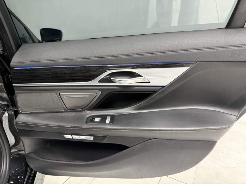 2018 BMW 7 Series 750i