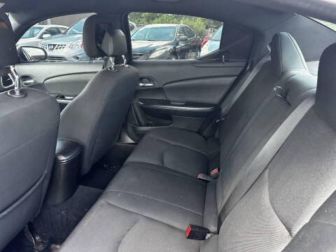 2013 Dodge Avenger SE V6