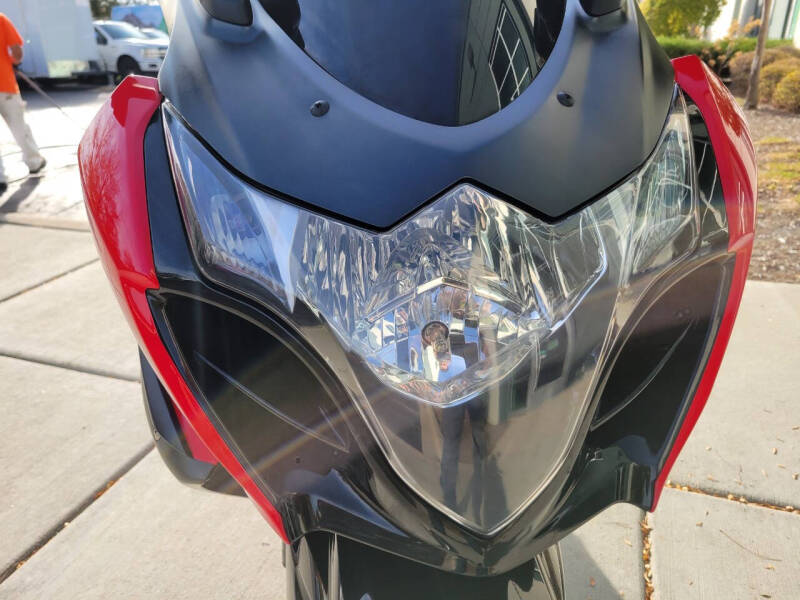 2015 Suzuki GSX-R1000