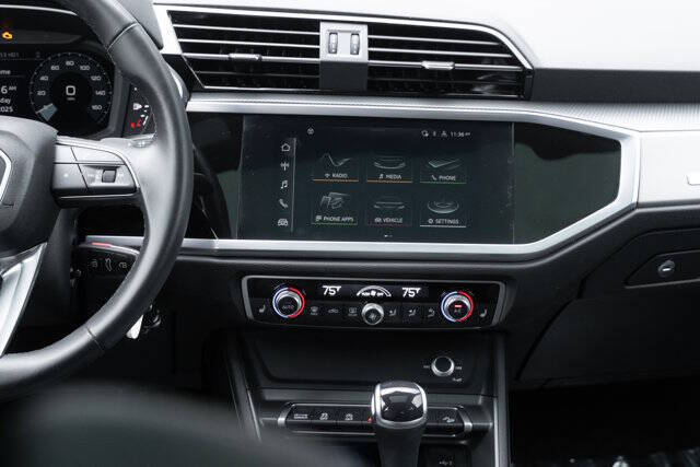 2022 Audi Q3 quattro S line Prem Plus 45 TFSI