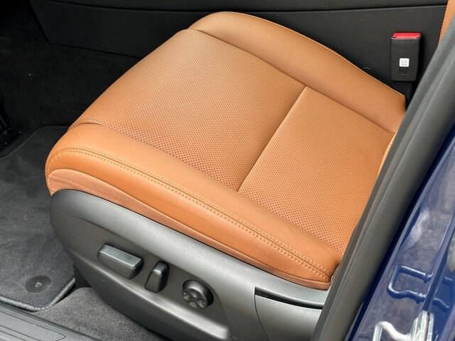 2025 VinFast VF8 Plus