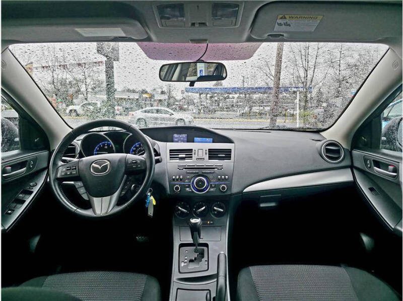 2012 Mazda MAZDA3 i Touring