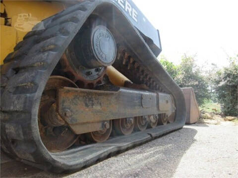 2011 John Deere 329D