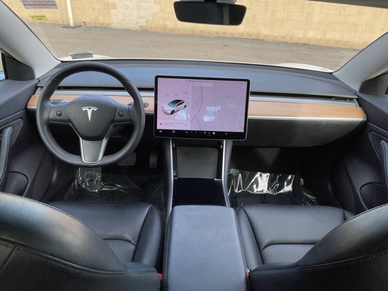 2019 Tesla Model 3 Mid Range