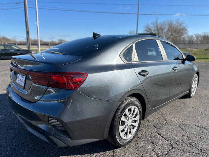 2022 Kia Forte FE