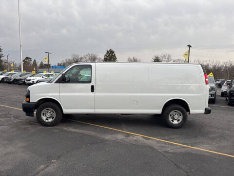 2023 Chevrolet Express 2500