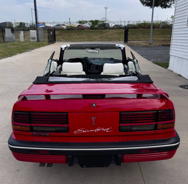 1991 Pontiac Sunbird LE