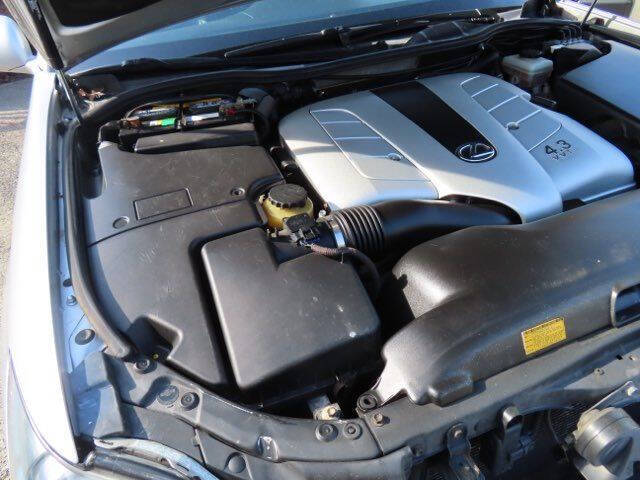 2005 Lexus LS 430