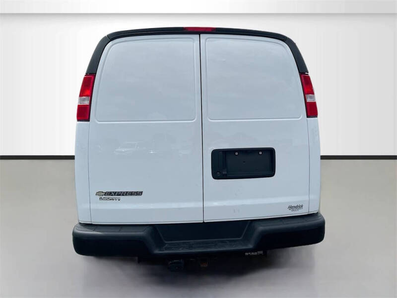 2023 Chevrolet Express 2500