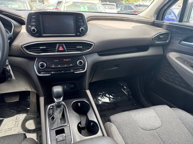 2019 Hyundai Santa Fe SE 2.4L