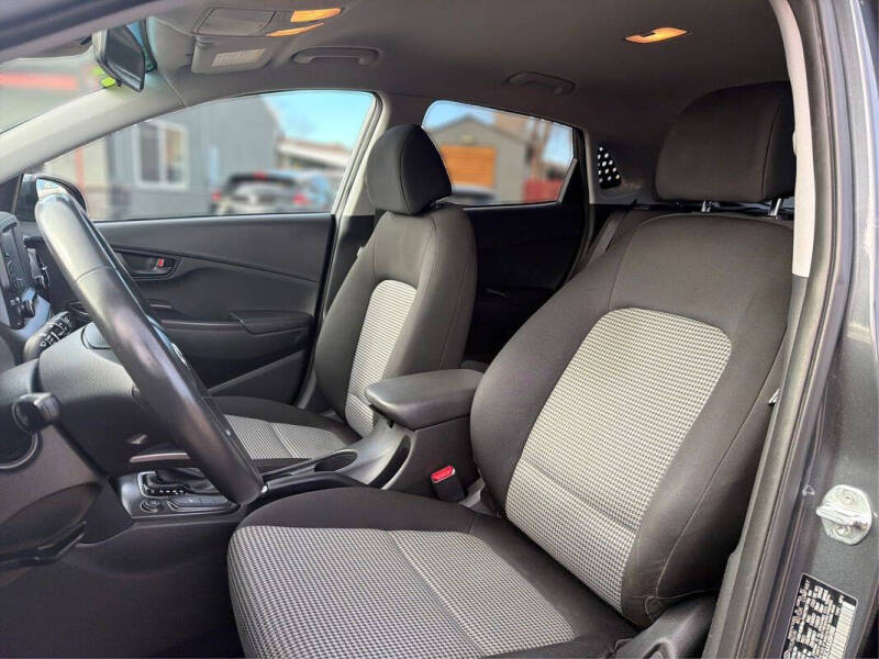 2020 Hyundai Kona SEL