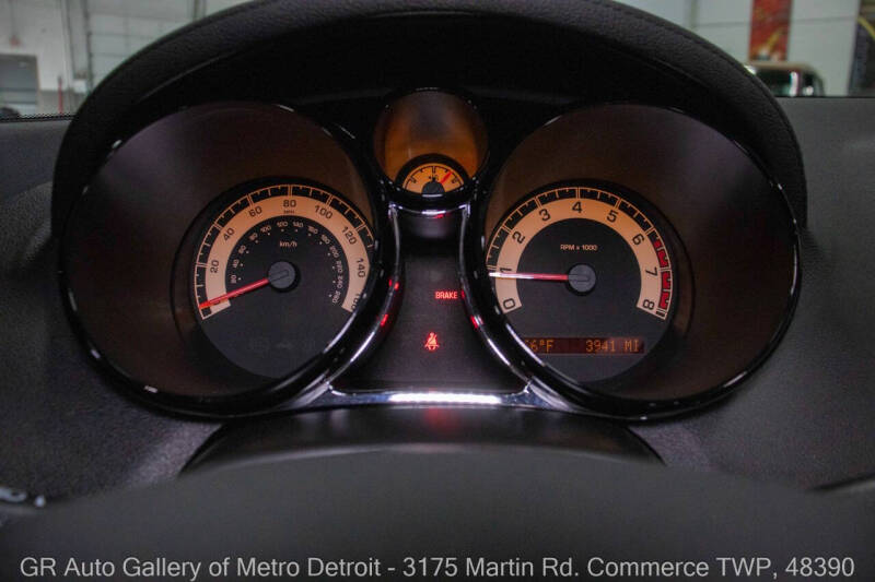 2009 Saturn SKY Red Line