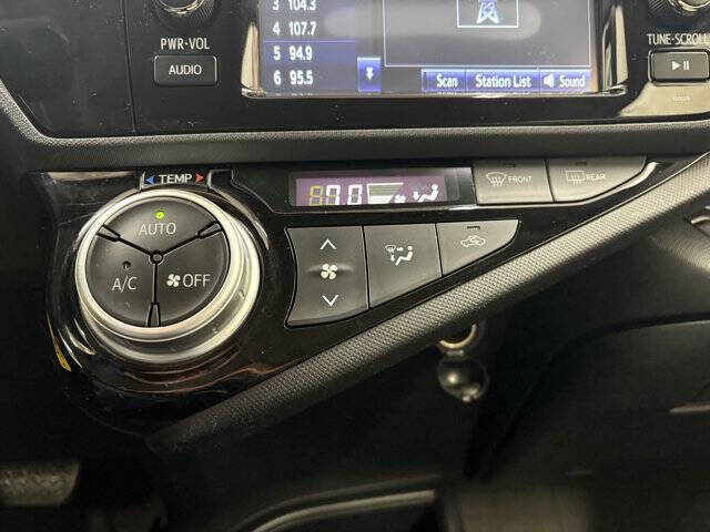 2016 Toyota Prius c One