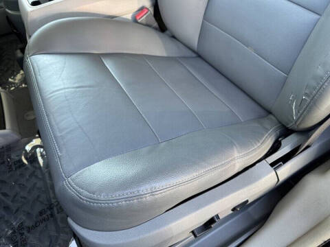 2012 Volkswagen Routan