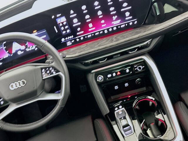 2025 Audi Q5 quattro Premium Plus TFSI