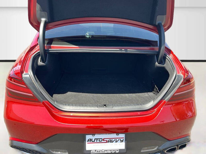 2023 Genesis G70