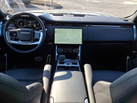 2023 Land Rover Range Rover P530 SE