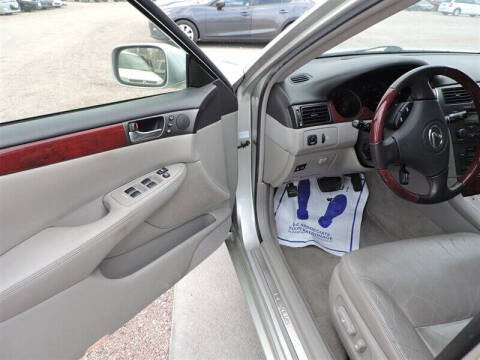 2004 Lexus ES 330