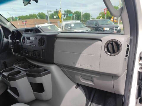 2013 Ford E-Series E-350 SD XL