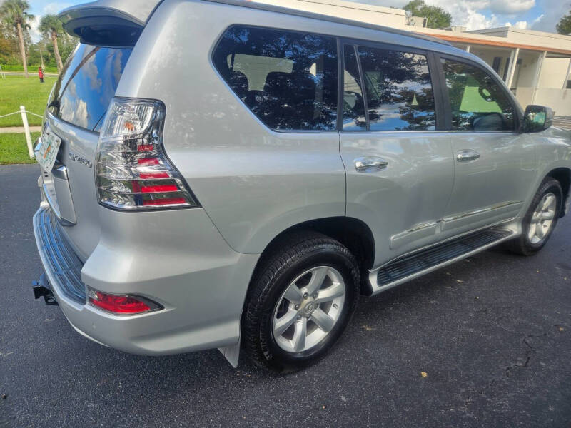 2018 Lexus GX Base photo 35