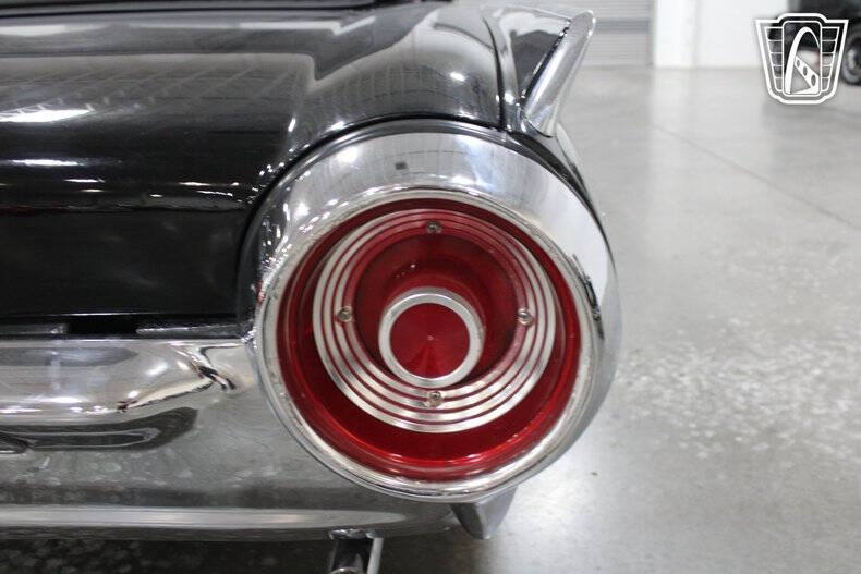 1962 Ford Thunderbird