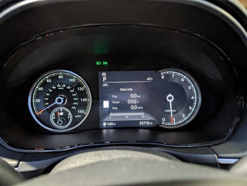 2025 Genesis GV70 2.5T Standard