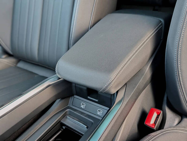 2021 Audi e-tron quattro Premium