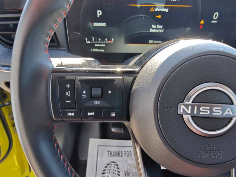 2025 Nissan Kicks SR