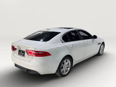 2018 Jaguar XE 25t Premium