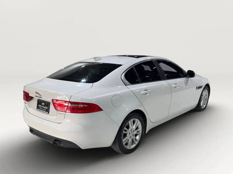 2018 Jaguar XE 25t Premium