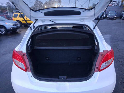 2013 Mazda MAZDA2 Sport