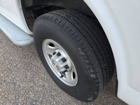 2024 Chevrolet Express 2500