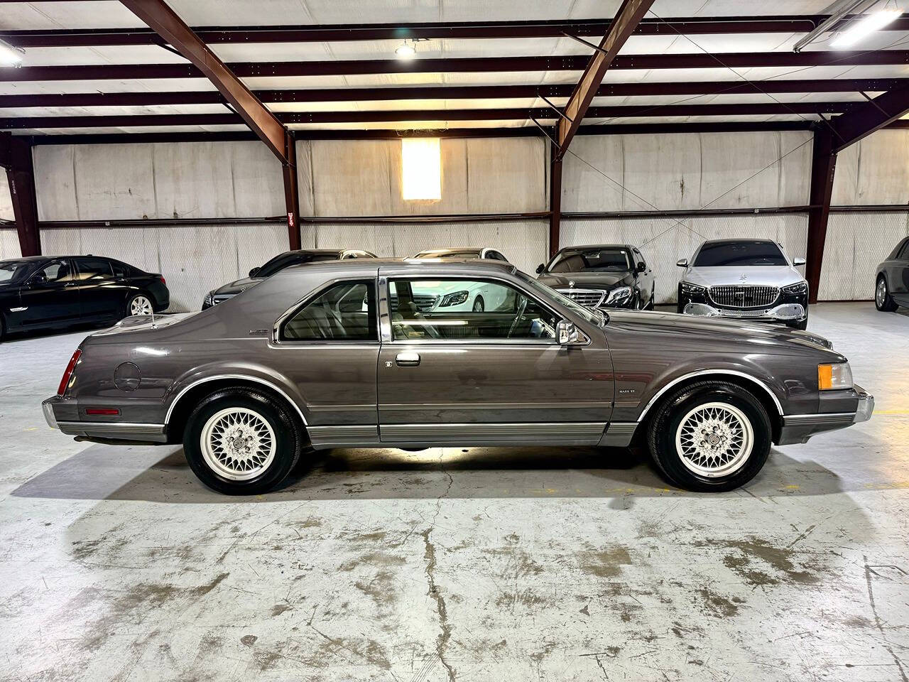 1992 Lincoln Mark VII for sale at Carnival Car Company in Victoria, TX