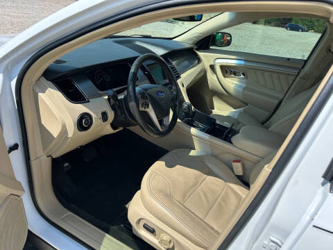 2015 Ford Taurus SEL