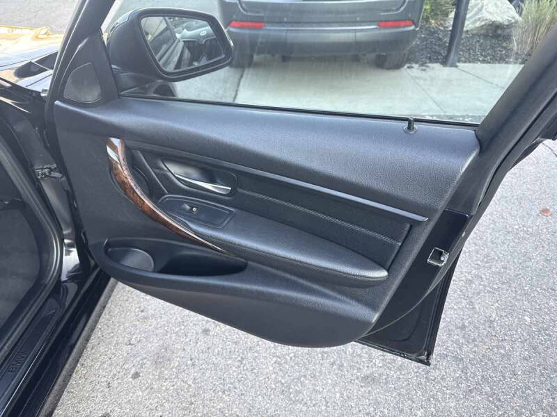 2015 BMW 3 Series 328i