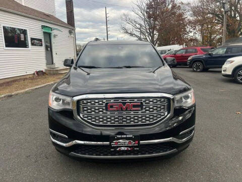 2017 GMC Acadia Denali