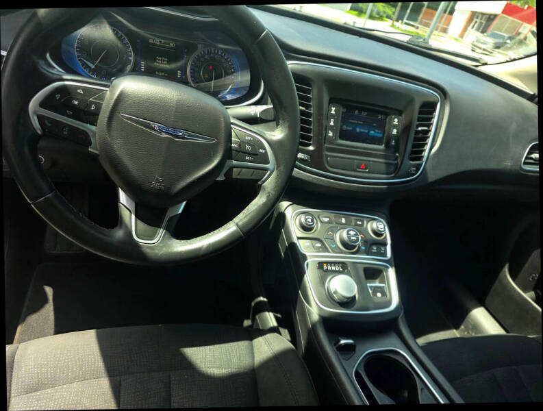 2016 Chrysler 200
