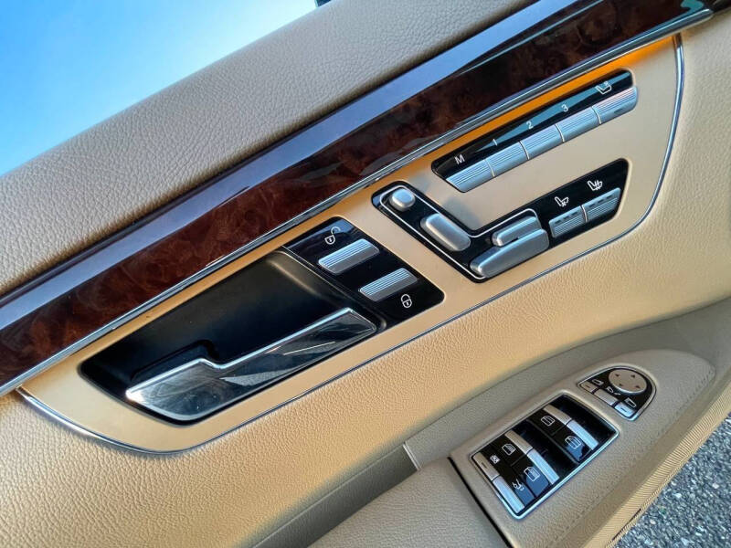 2013 Mercedes-Benz S-Class S 550 4MATIC