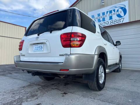 2004 Toyota Sequoia SR5