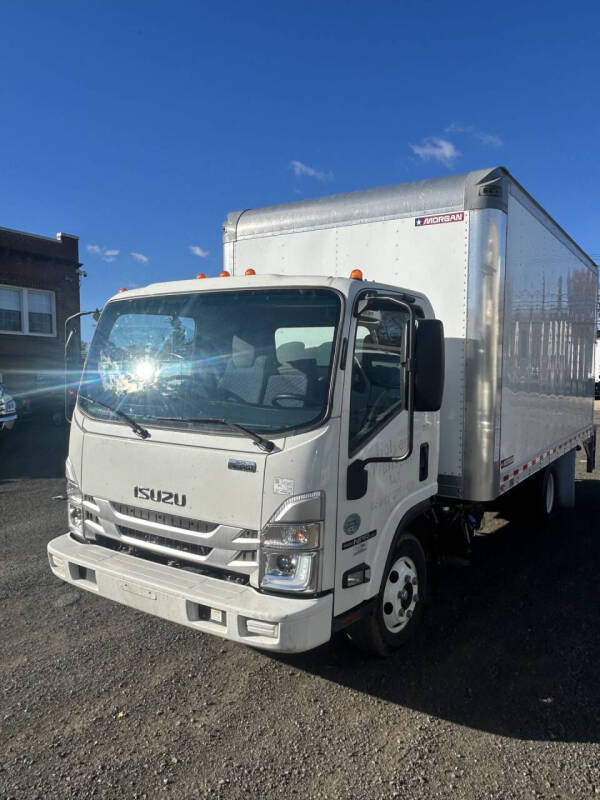 2023 Isuzu NPR-HD