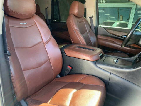 2016 Cadillac Escalade Luxury Collection