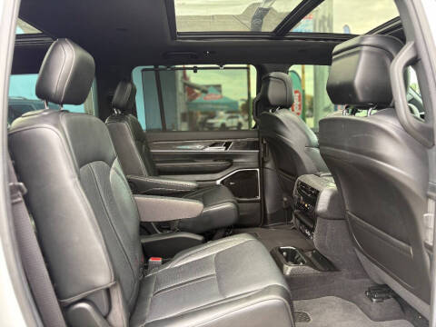 2022 Jeep Wagoneer Series III