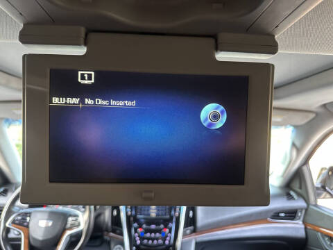 2016 Cadillac Escalade Luxury Collection