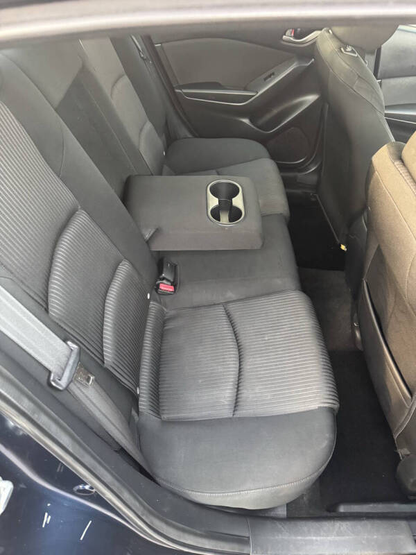 2016 Mazda MAZDA3 i Sport